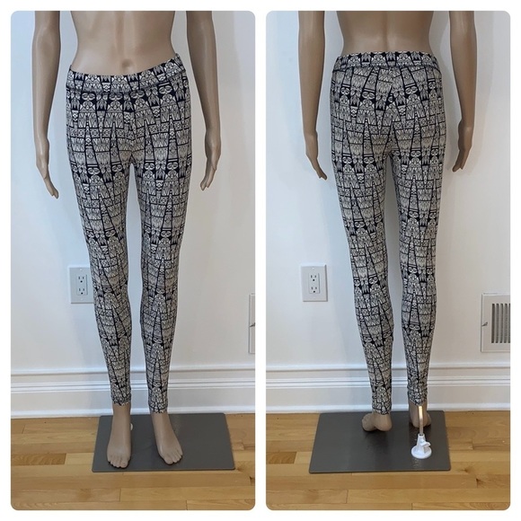 New Victoria’s Secret Pink Aztec Print Pants XS - Picture 1 of 12